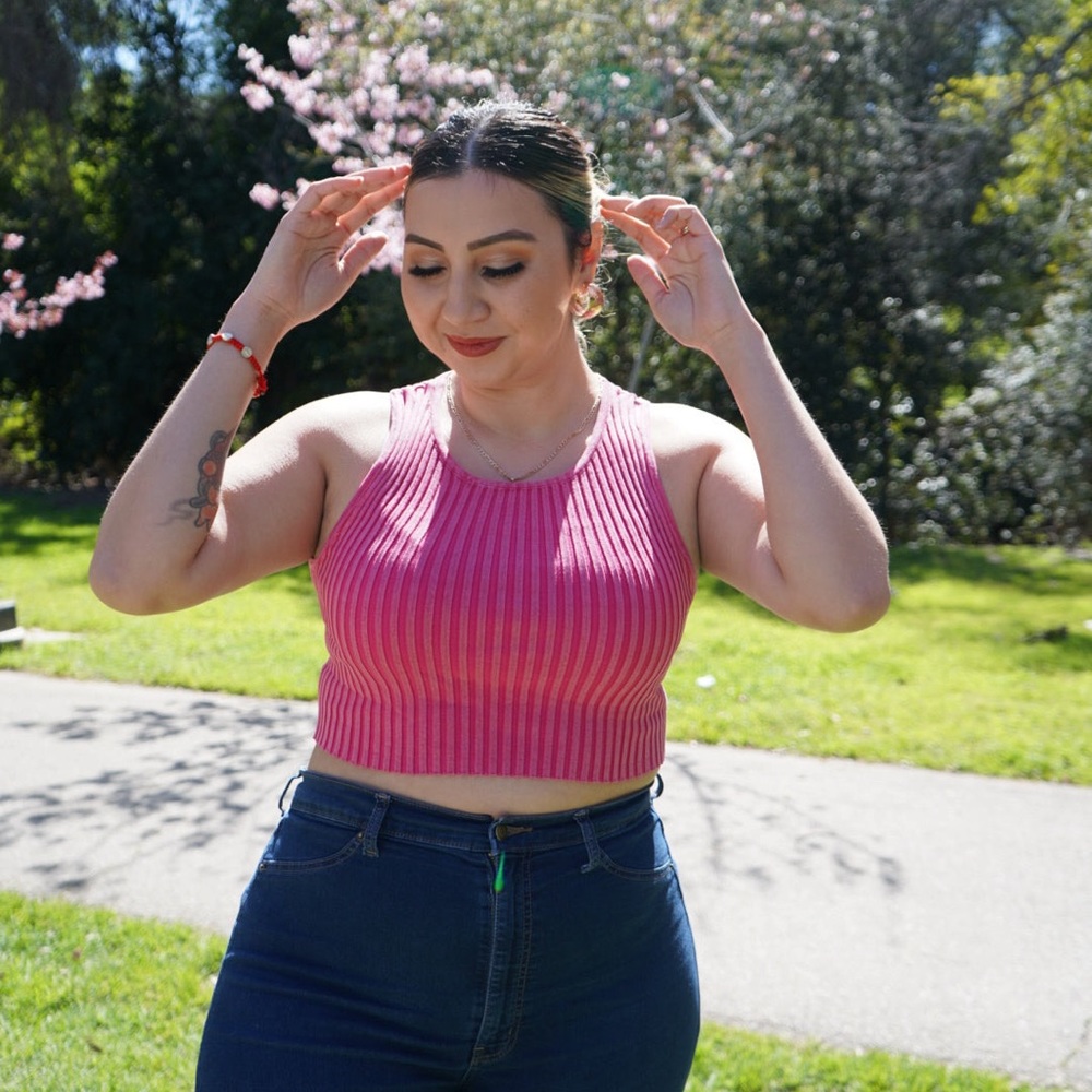 Pink top - Picture 2 of 2